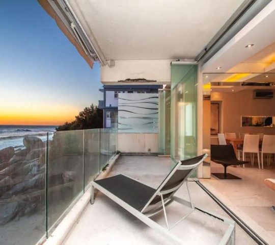 Clifton 1st Beach Apartment in Cape Town